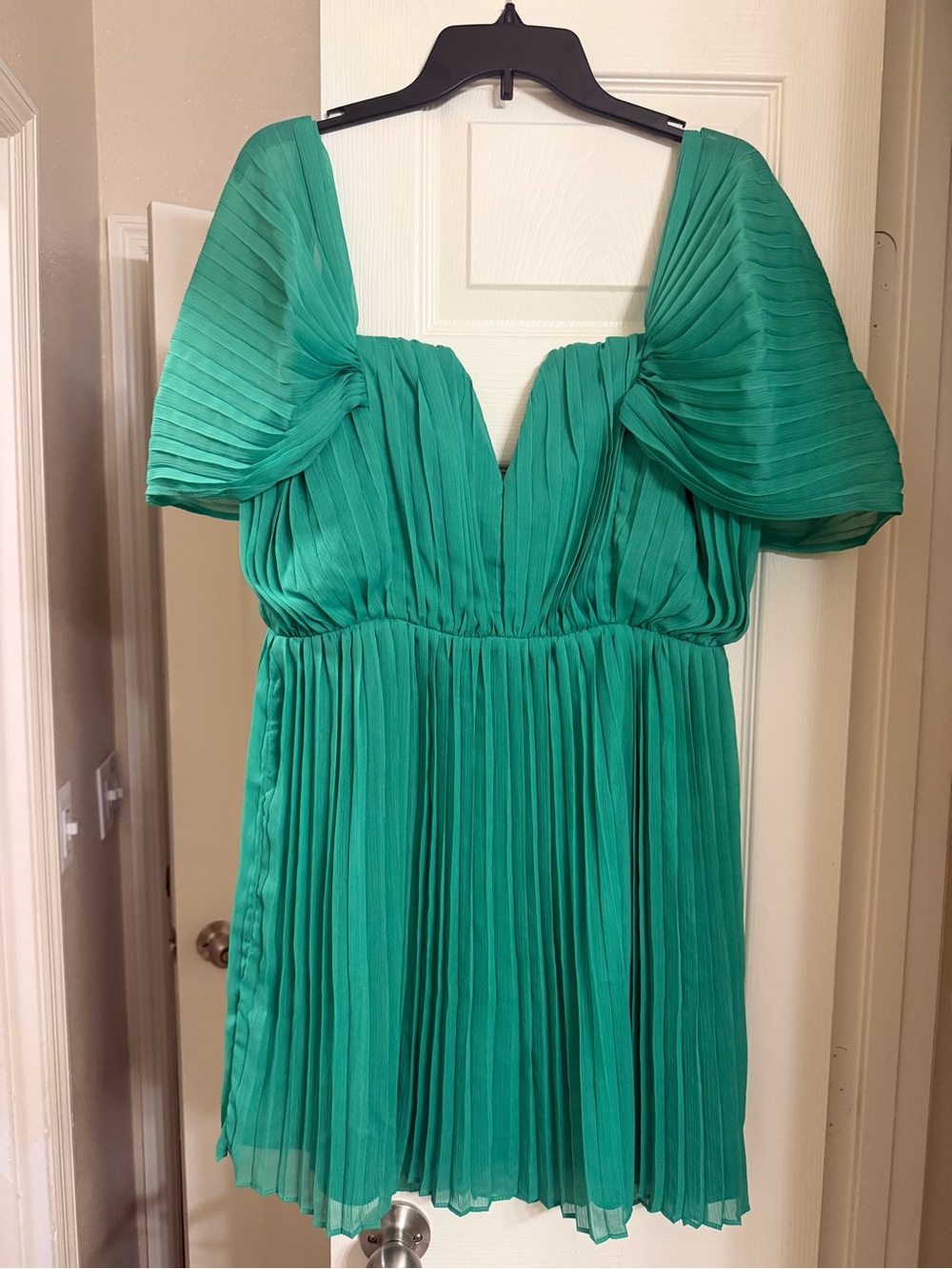 Emerald Green Pleated Short Dress